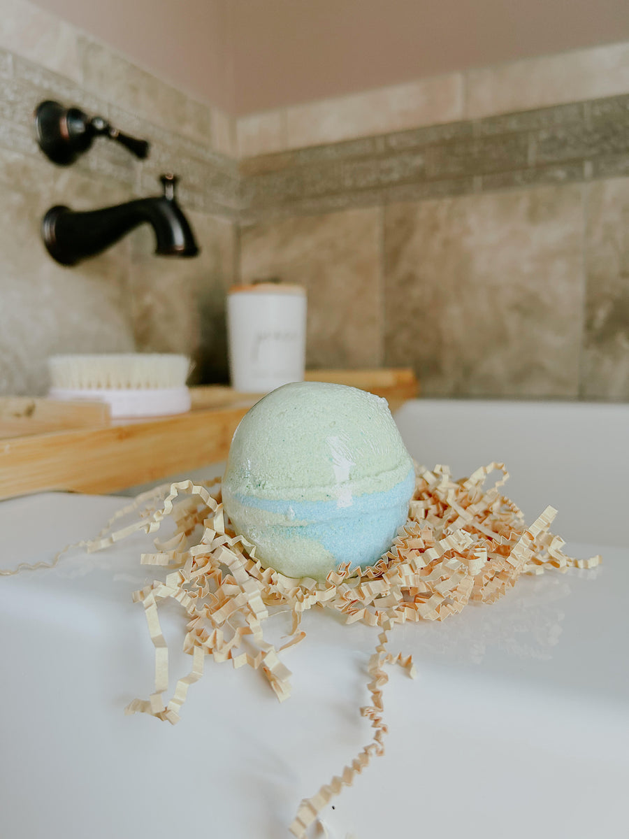 5 oz. Mermaid Kiss Bath Bomb